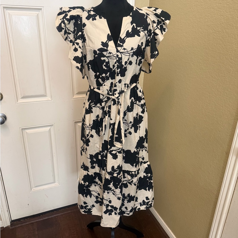 a new day Flutter Sleeve Black and Cream Midi Dress - Picture 1 of 8